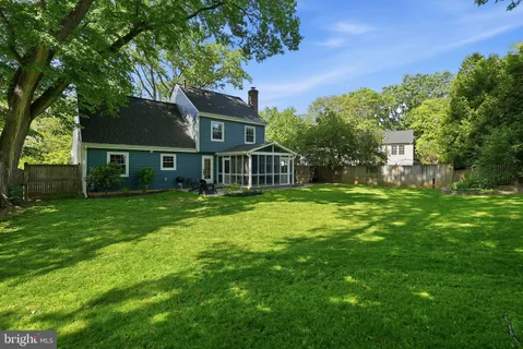 $939,990 | 810 Duke Street, Rockville, MD 20850