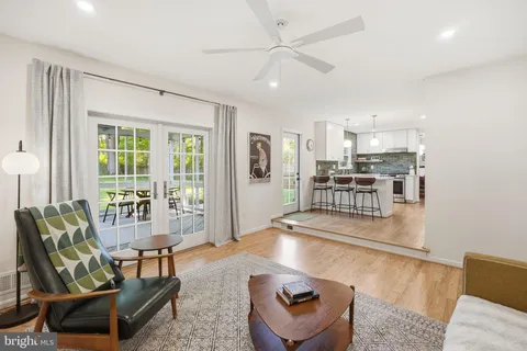 $939,990 | 810 Duke Street, Rockville, MD 20850