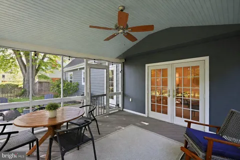 $939,990 | 810 Duke Street, Rockville, MD 20850