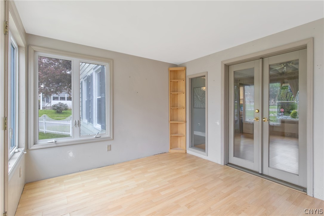 501 Buffalo Street Fulton, NY 13069 - Photo 4 of 31