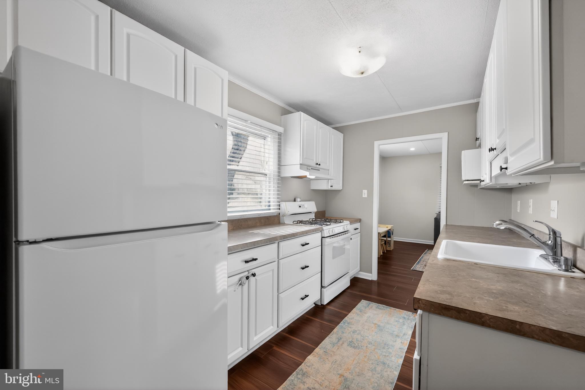 111 Gable Road Paoli, PA 19301 - Photo 7 of 25 Kitchen