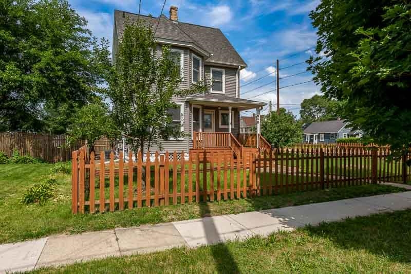 948 Harrison Avenue Beloit, WI 53511 - Photo 2 of 38