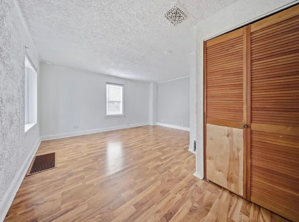$2,350 | 604 North 8th Avenue, Maywood, IL 60153