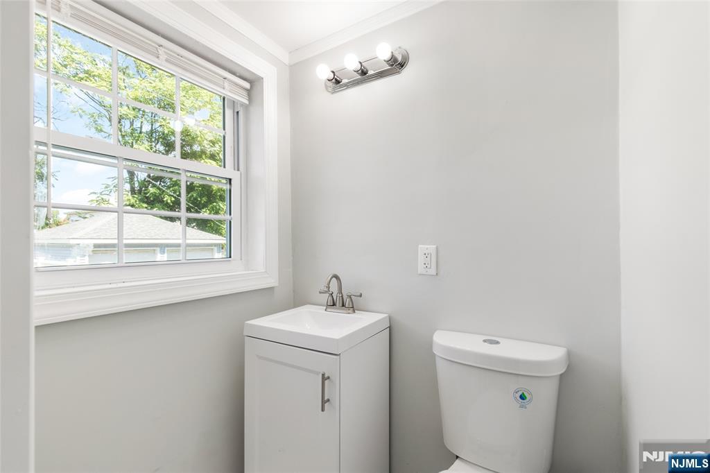 40 Teaneck Road Ridgefield Park, NJ 07660 - Photo 12 of 23