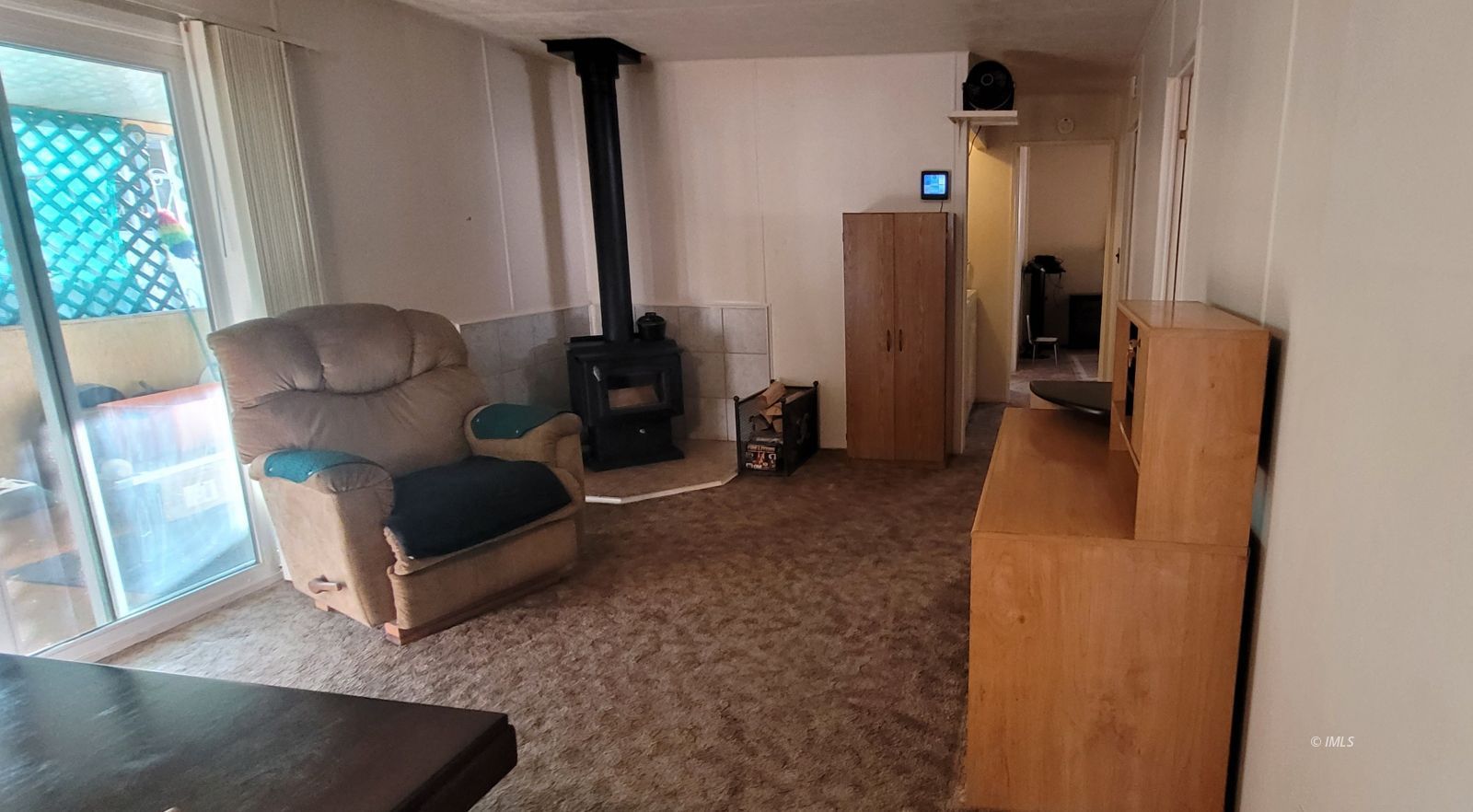 2293 Galloway Avenue Bishop, CA 93514 - Photo 2 of 13 a view of living room with furniture and a window