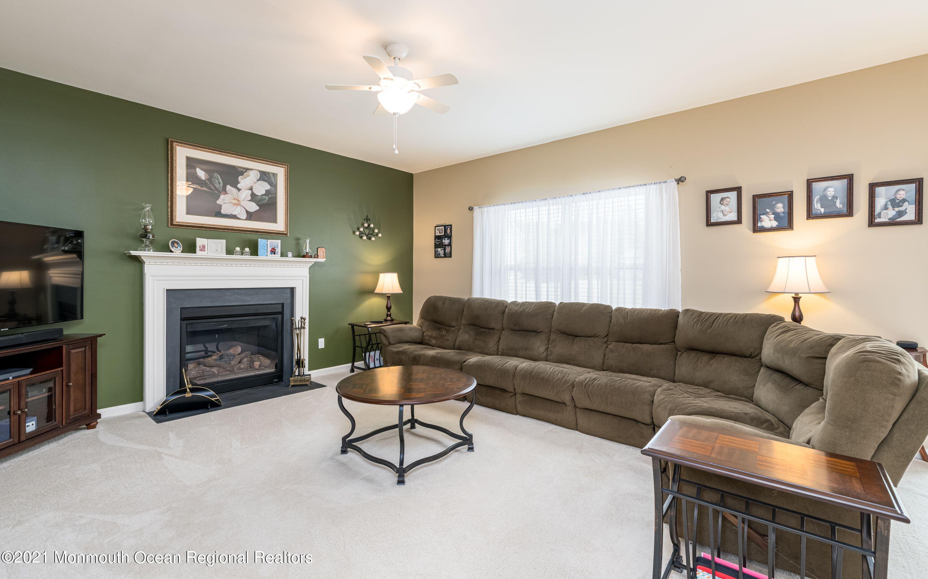 36 Bridle Path Bayville, NJ 08721 - Photo 11 of 33 Family Room