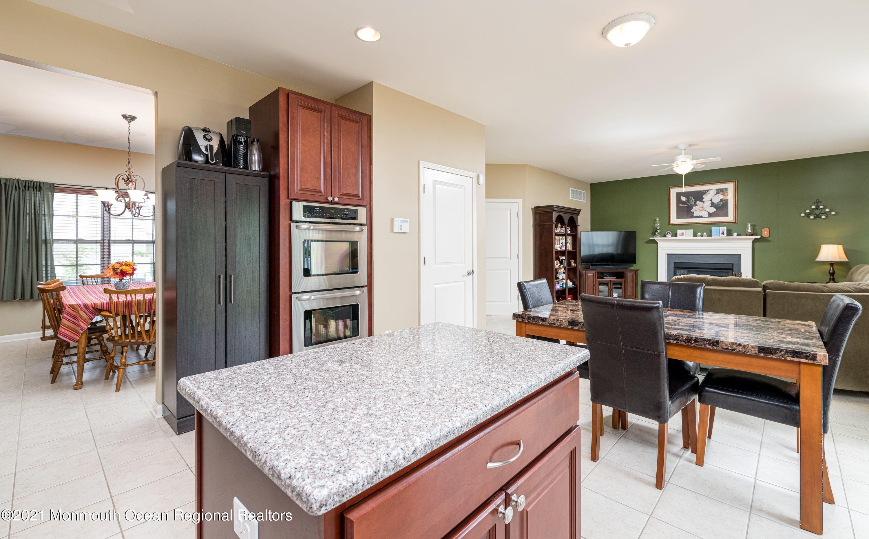 36 Bridle Path Bayville, NJ 08721 - Photo 15 of 33 Center Island