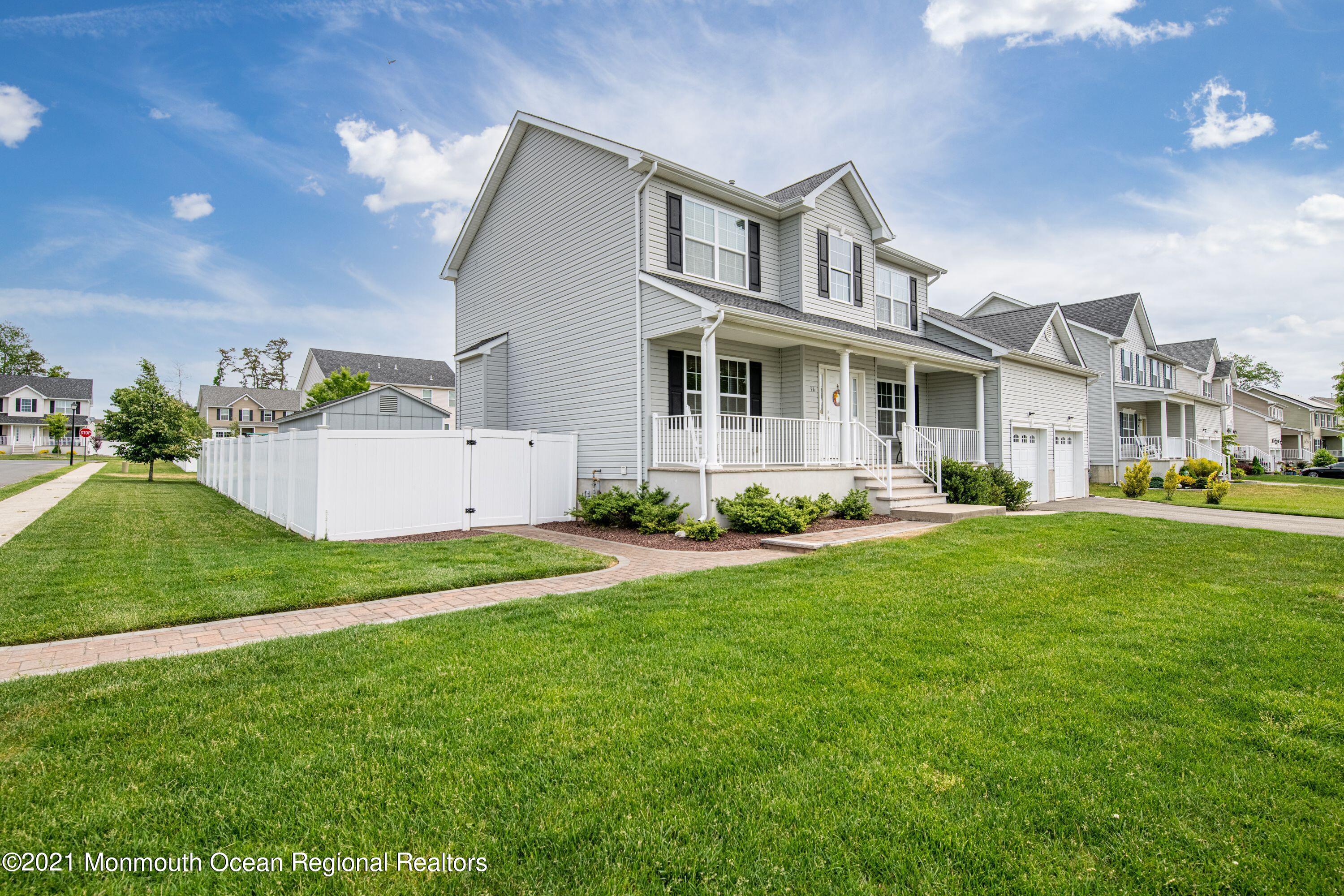 36 Bridle Path Bayville, NJ 08721 - Photo 4 of 33 Spacious Corner Lot