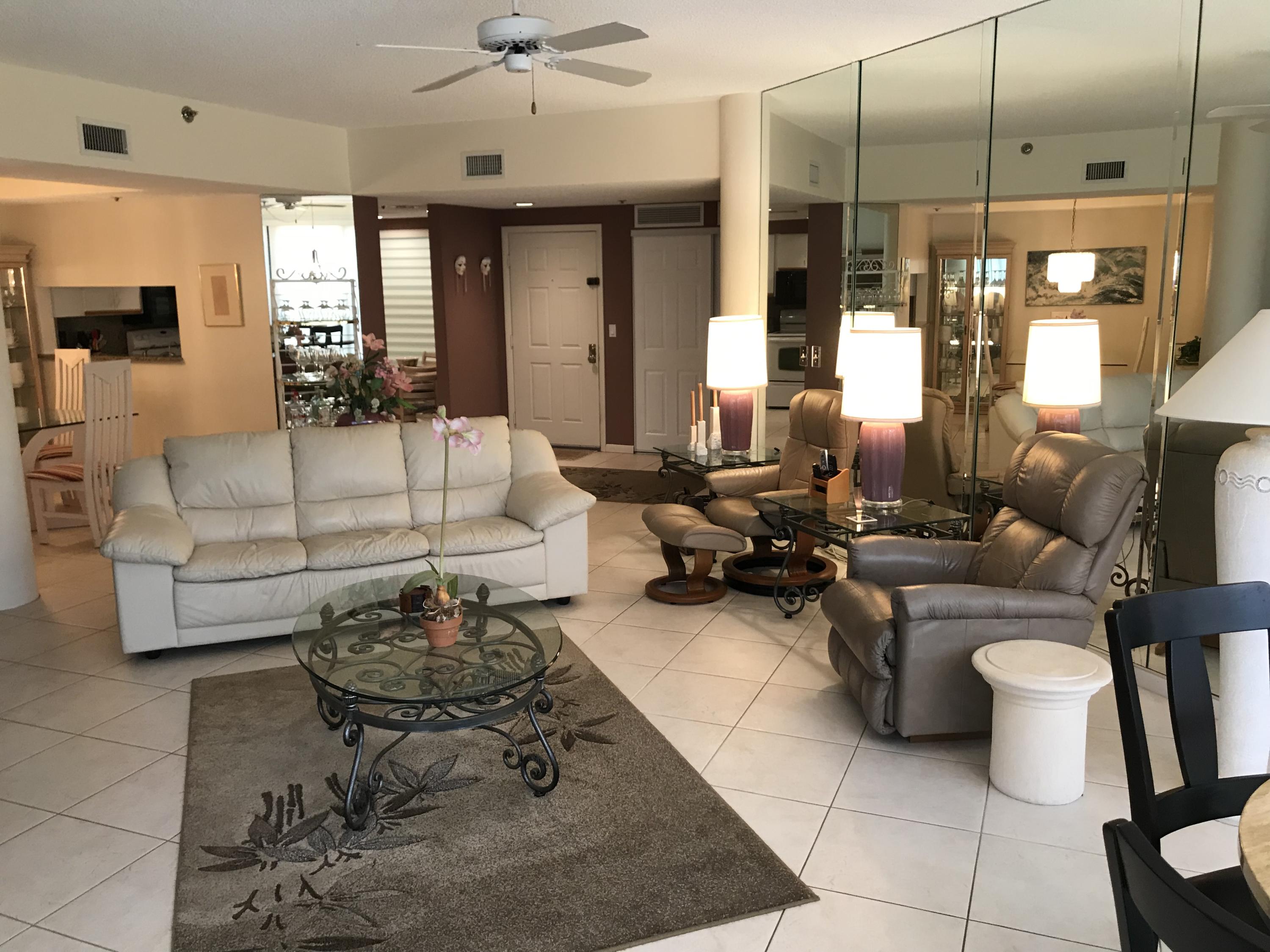 221 Northeast Plantation Road, Unit 211 Stuart, FL 34996 - Photo 12 of 33 2166877E-2279-4810-B400-61B2C281ECE9