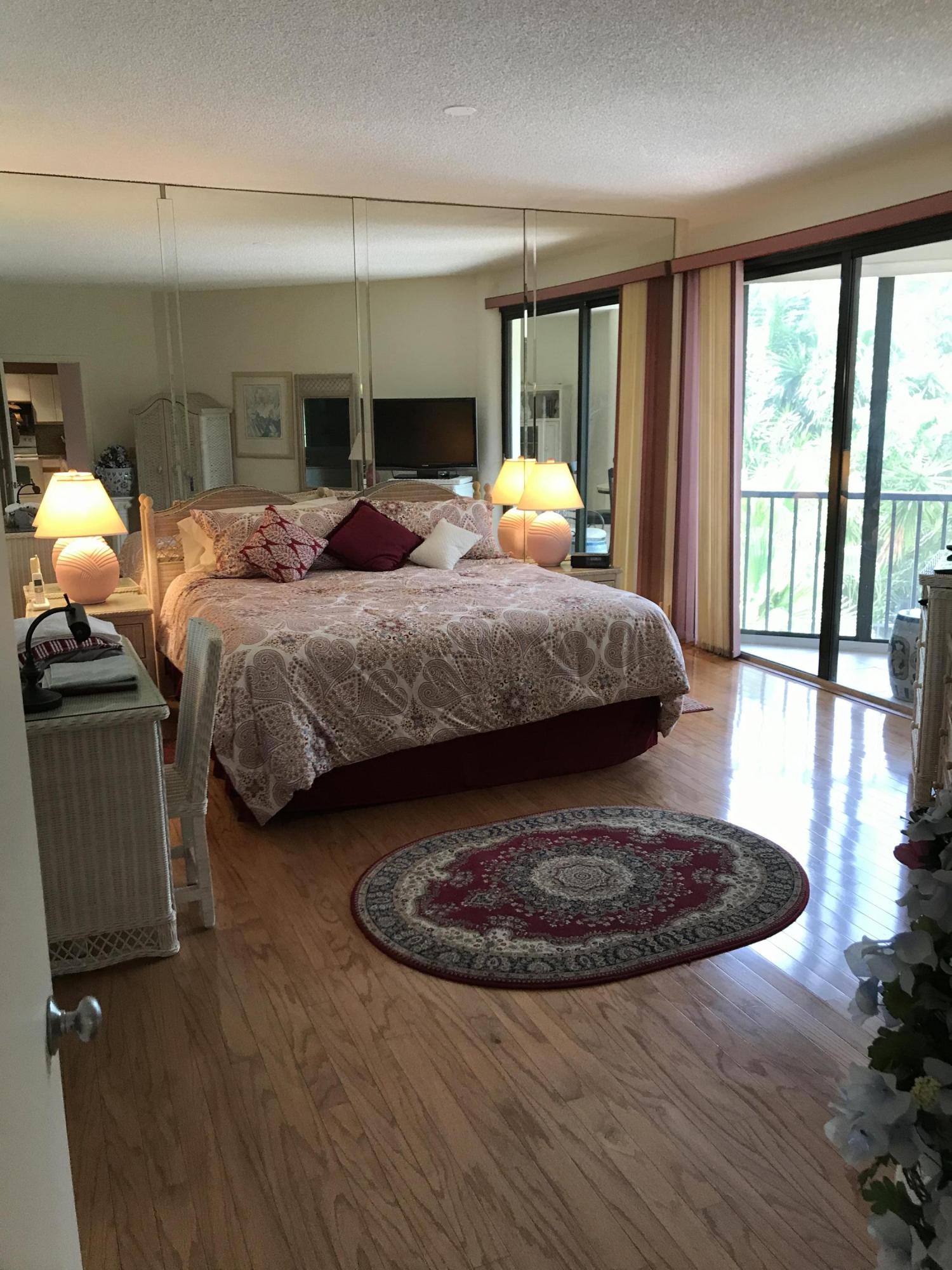 221 Northeast Plantation Road, Unit 211 Stuart, FL 34996 - Photo 14 of 33 E89DD379-47E9-4C8D-AB8C-8729344C9901