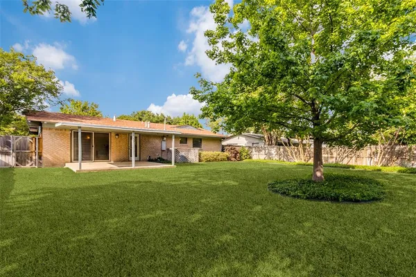$2,950 | 11353 Coral Hills Drive, Dallas, TX 75229