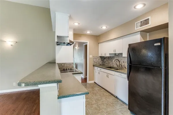 $2,950 | 11353 Coral Hills Drive, Dallas, TX 75229