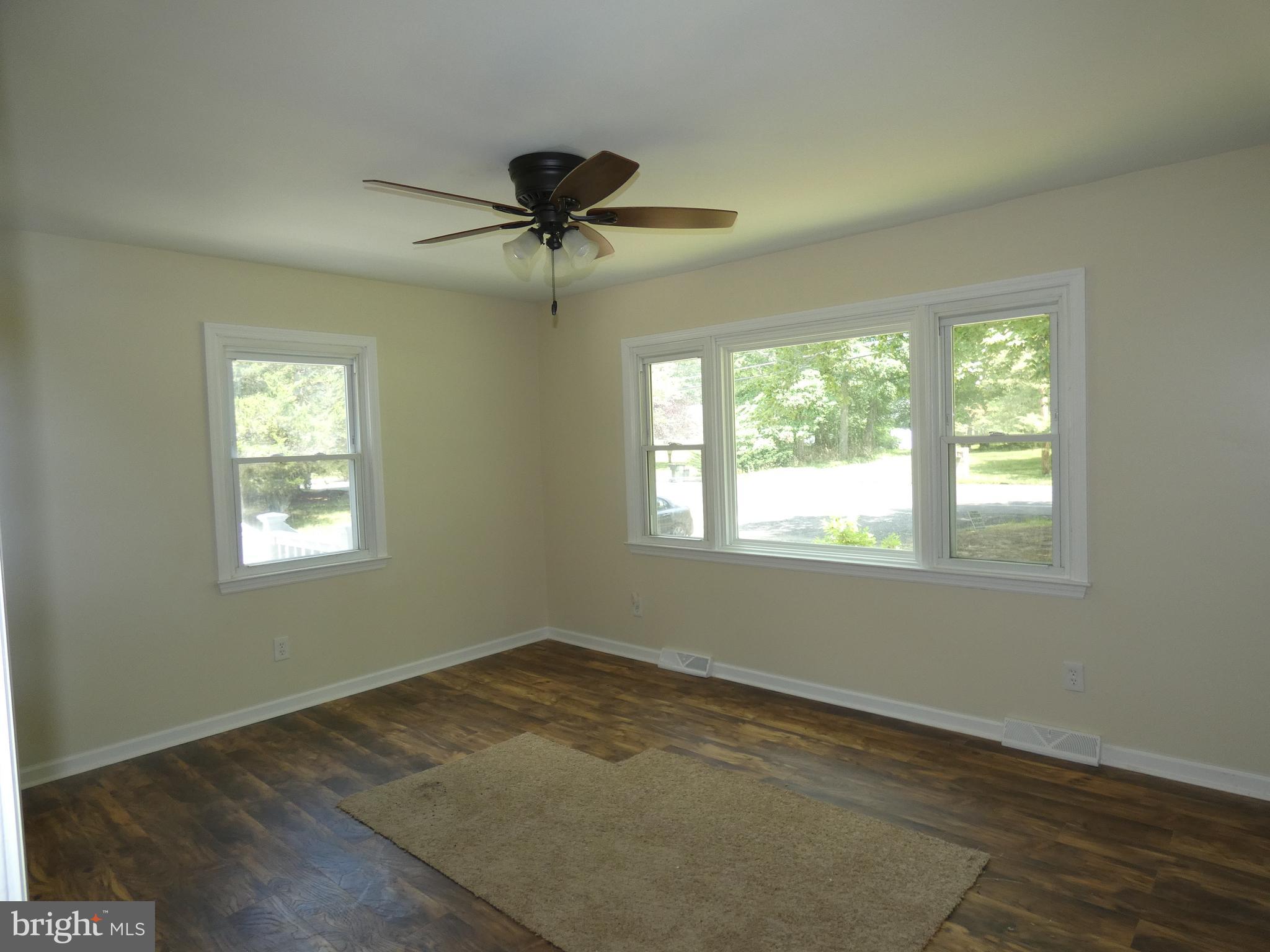 389 East Millstream Road Cream Ridge, NJ 08514 - Photo 13 of 40