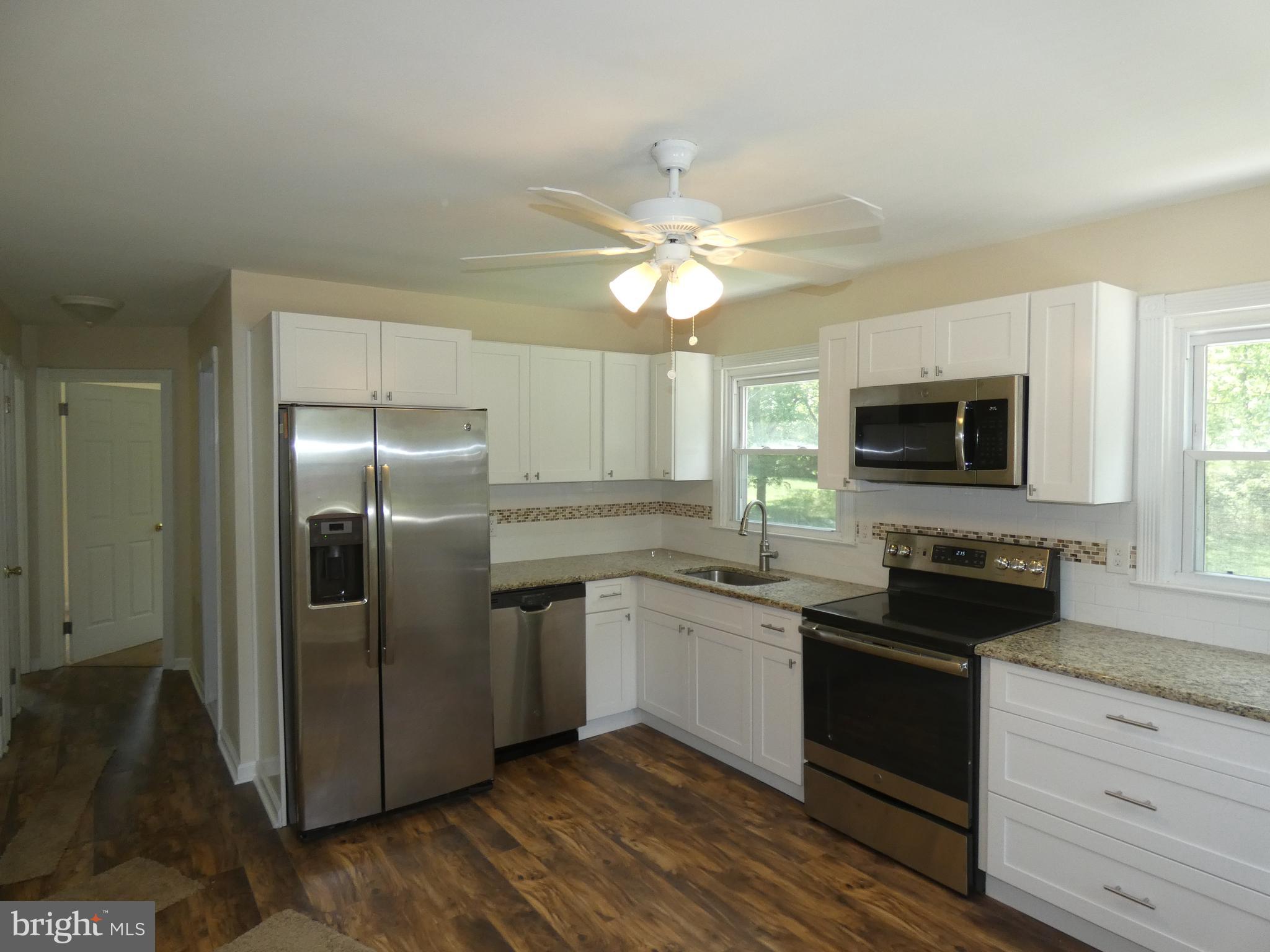 389 East Millstream Road Cream Ridge, NJ 08514 - Photo 7 of 40