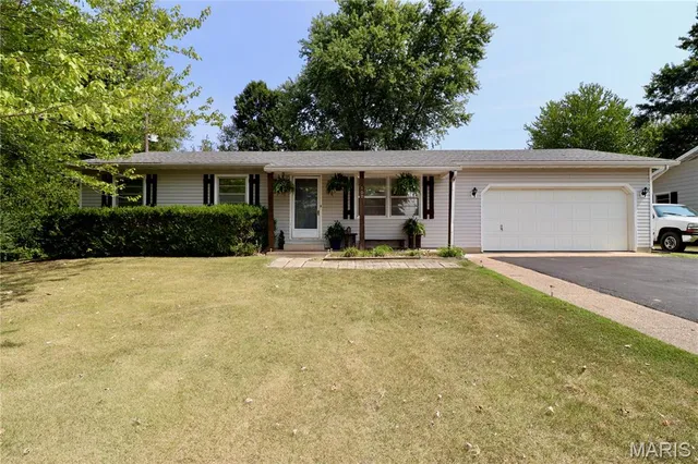 $209,900 | 100 South Bend Road, Lebanon, MO 65536