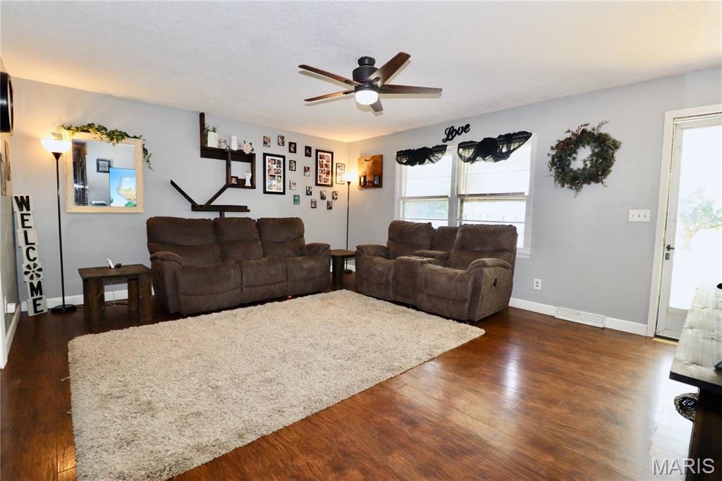 100 South Bend Road Lebanon, MO 65536 - Photo 4 of 27