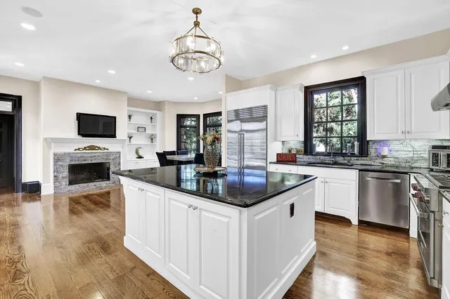 $2,099,000 | 2636 Dobbs Circle Northwest, Atlanta, GA 30327