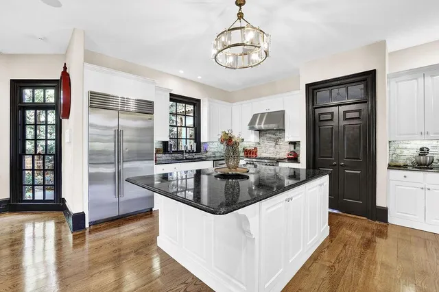 $2,099,000 | 2636 Dobbs Circle Northwest, Atlanta, GA 30327