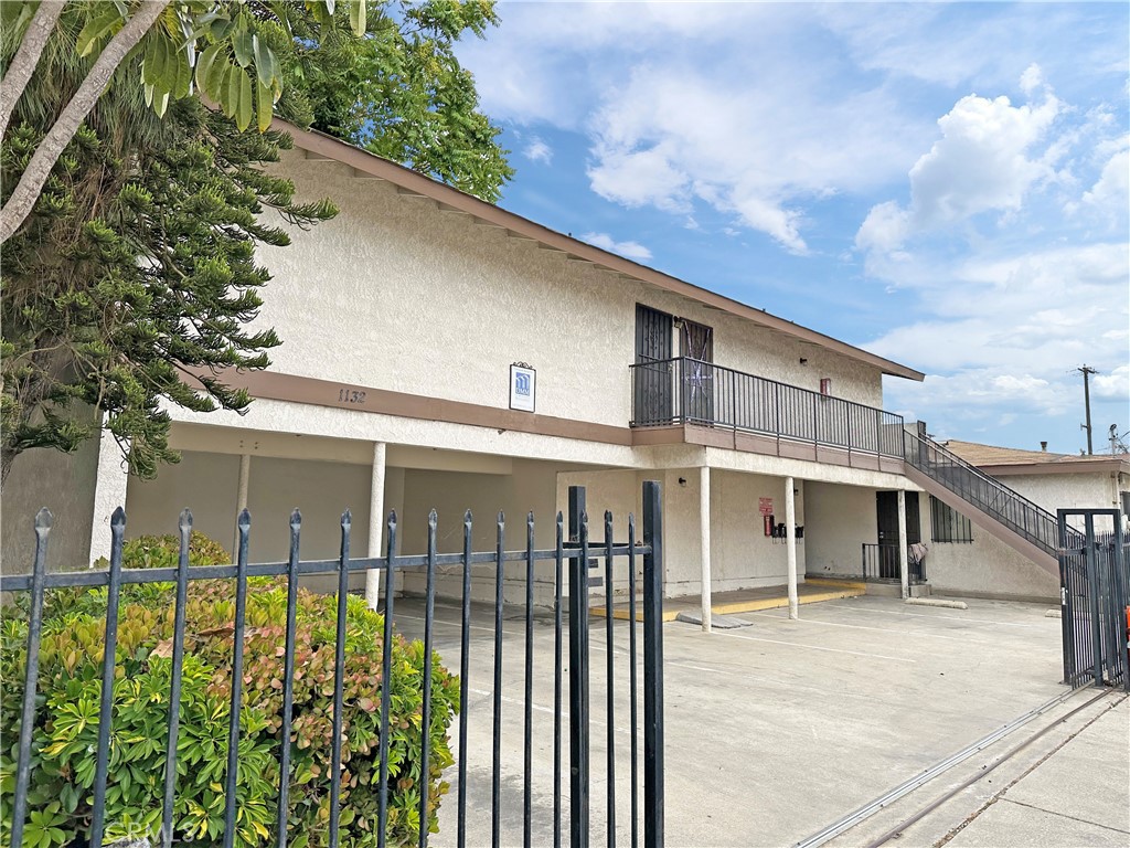 1126 East Arcadia Ct