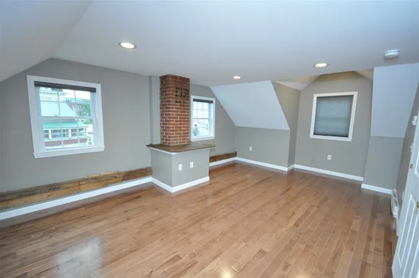 $1,600 | 16 Central Street, Unit 2B, Bristol, NH 03222