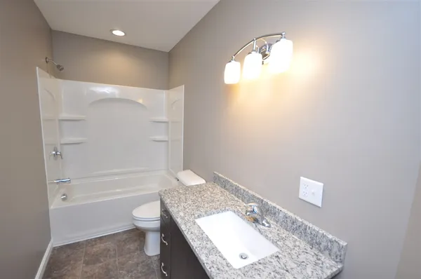 $1,600 | 16 Central Street, Unit 2B, Bristol, NH 03222