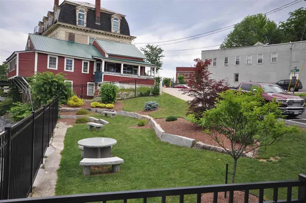 $1,600 | 16 Central Street, Unit 2B, Bristol, NH 03222