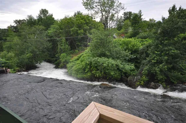 $1,600 | 16 Central Street, Unit 2B, Bristol, NH 03222