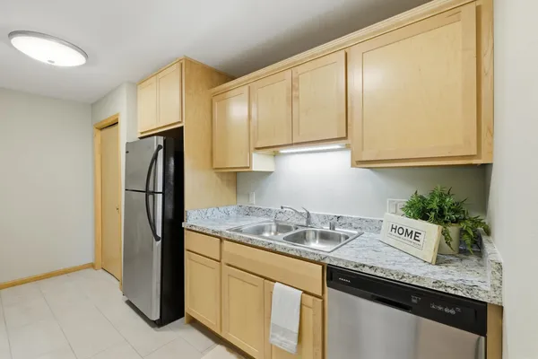 $280,000 | 8206 Starr Grass Drive, Unit 204, Madison, WI 53719