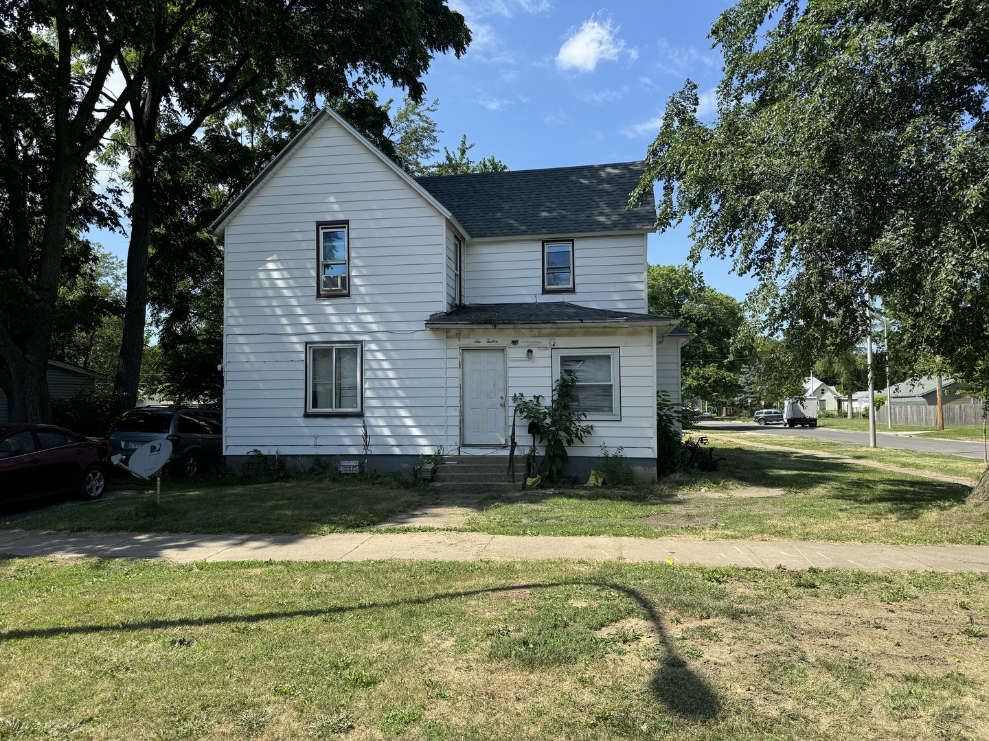 612 East Columbia Ave  