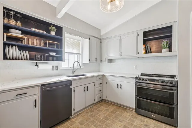 $315,000 | 7425 Melrose Lane, Shawnee, KS 66203