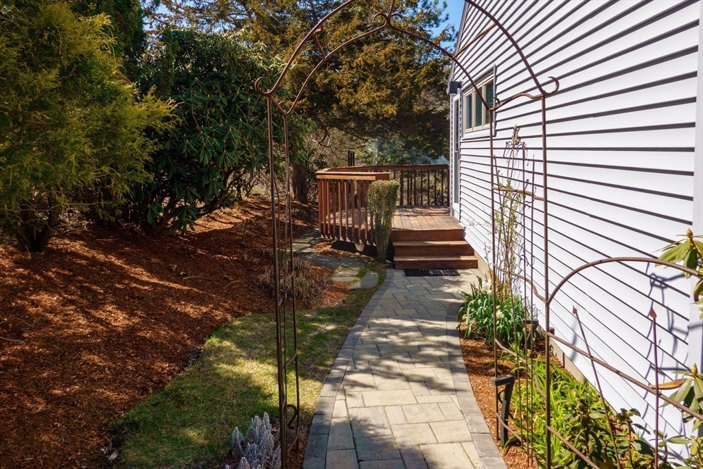 147 Rice Avenue Northborough, MA 01532 - Photo 40 of 42 Gallery Image 40