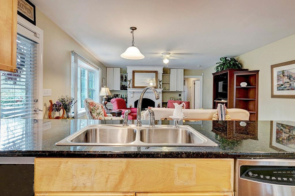 8529 Old Deer Trail Raleigh, NC 27615 - Photo 22 of 36 Kitchen