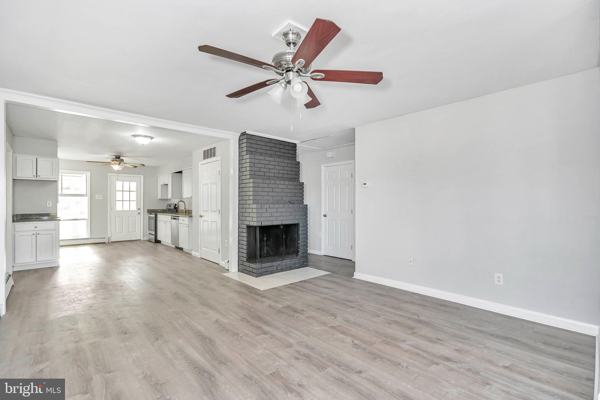 16 Montrose Drive Newark, DE 19713 - Photo 5 of 37