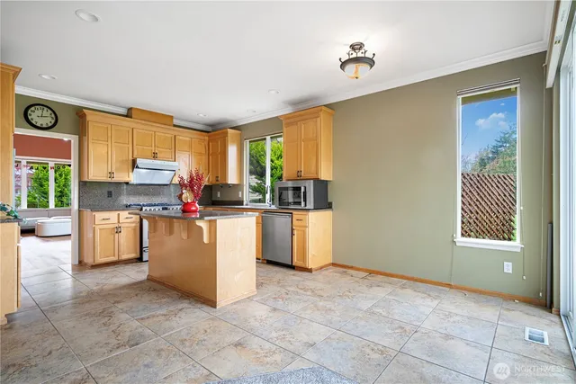 $1,195,000 | 11702 Wilmington Way, Mukilteo, WA 98275