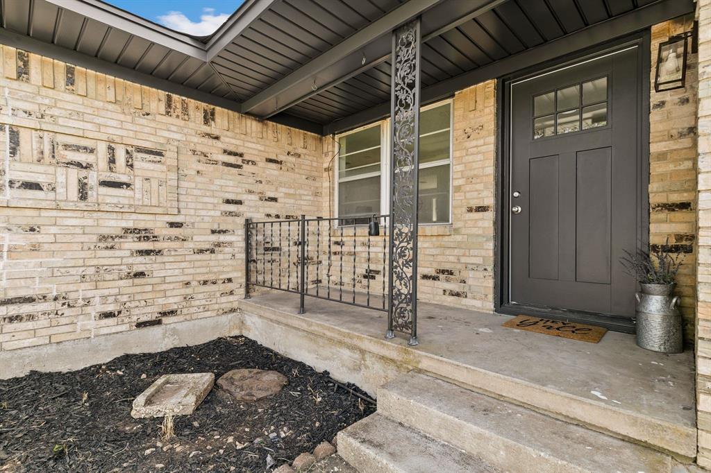 609 Farmington Road Howe, TX 75459 - Photo 3 of 27