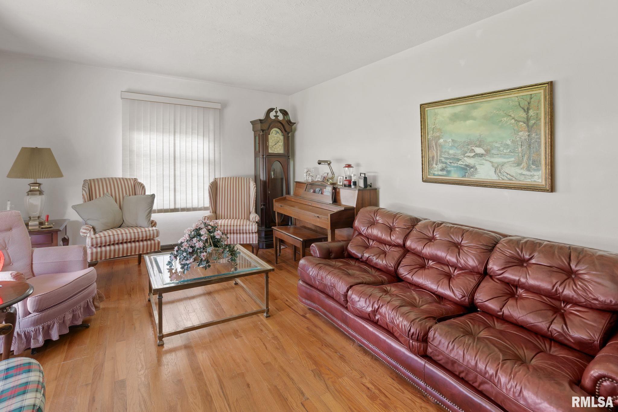 1836 46th Street Moline, IL 61265 - Photo 2 of 11 Gallery Image 2
