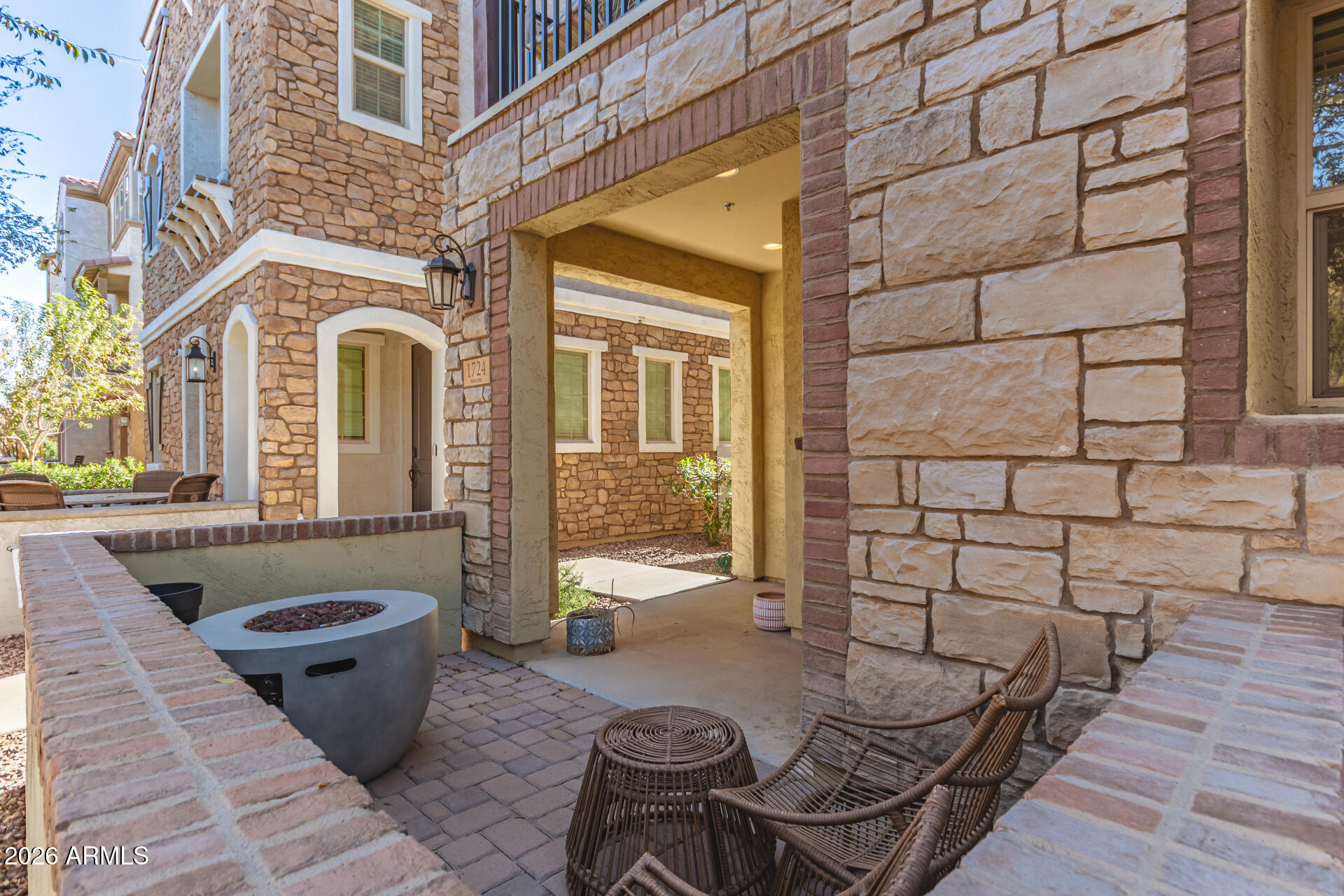 1724 East Chelsea Lane Gilbert, AZ 85295 - Photo 4 of 35 04-Chelsea