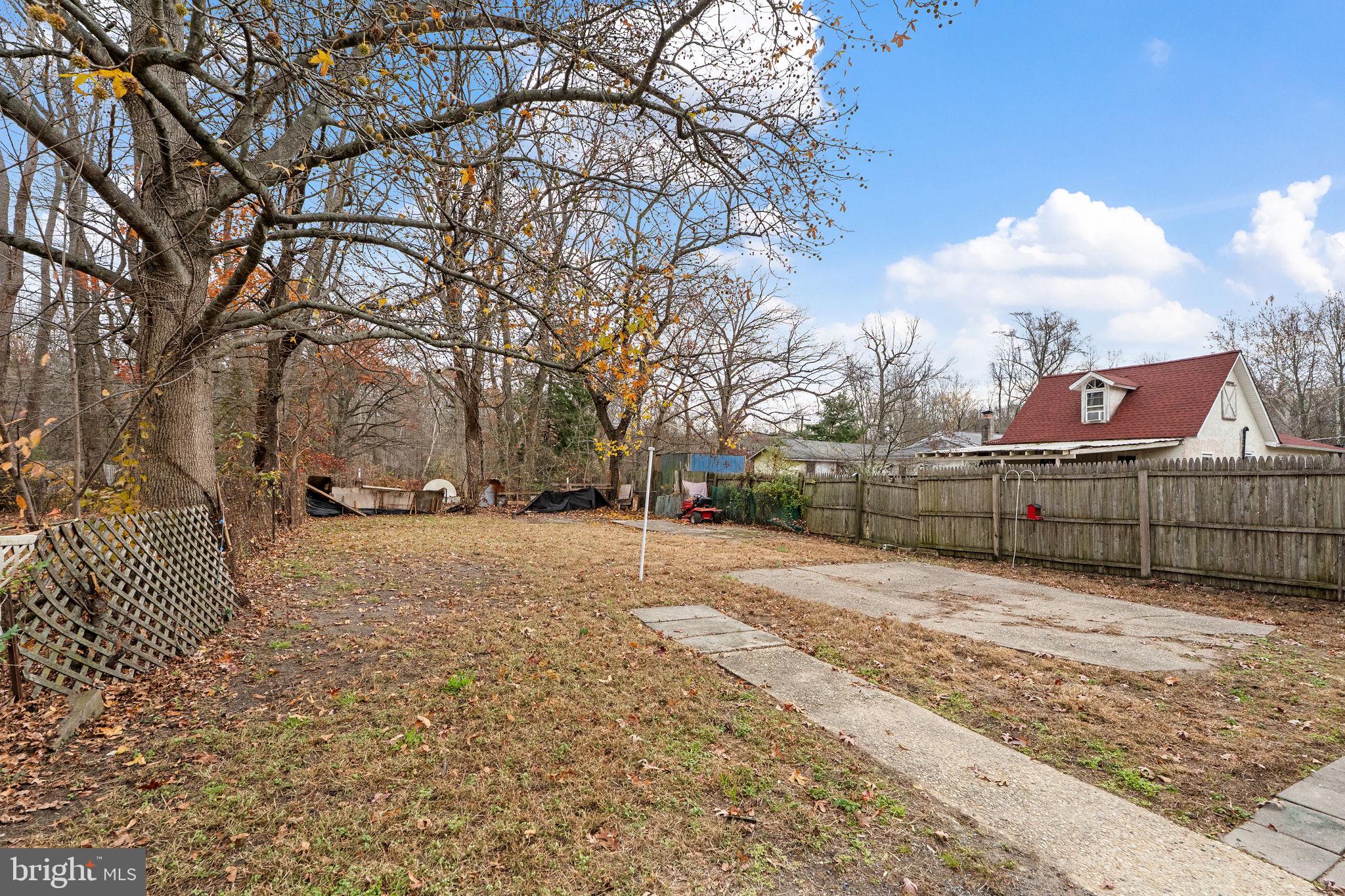 40 Wilson Road Clementon, NJ 08021 - Photo 28 of 31 a view of a backyard of the house