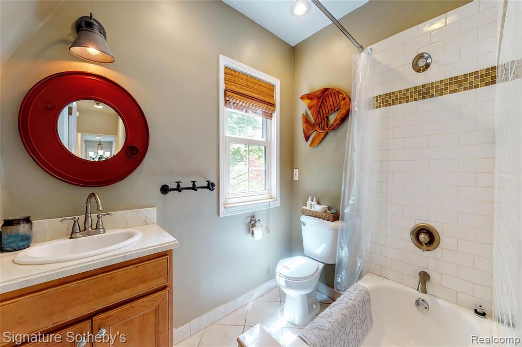 90 Mapleton Road Grosse Pointe Farms, MI 48236 - Photo 20 of 43