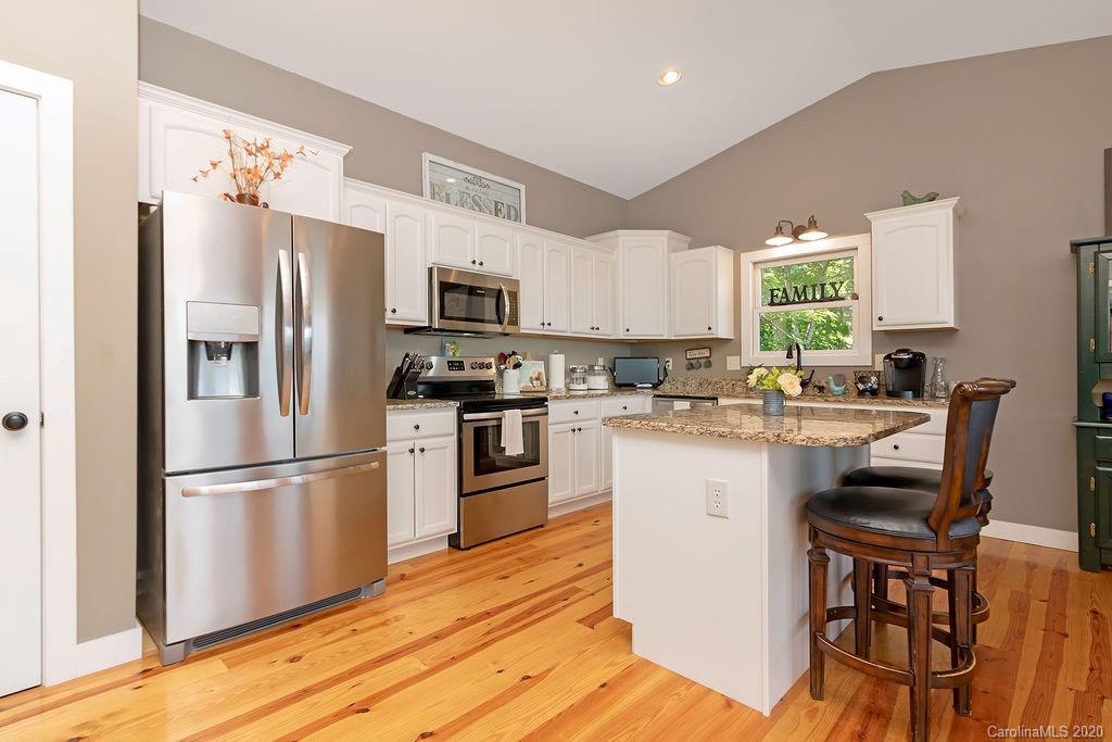 370 Ben Nevis Road Brevard, NC 28712 - Photo 11 of 41 Gallery Image 11