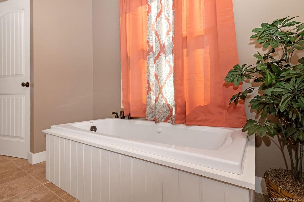 370 Ben Nevis Road Brevard, NC 28712 - Photo 25 of 41 Gallery Image 25