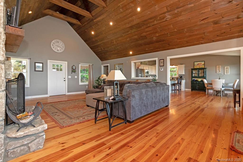 370 Ben Nevis Road Brevard, NC 28712 - Photo 4 of 41 Gallery Image 4