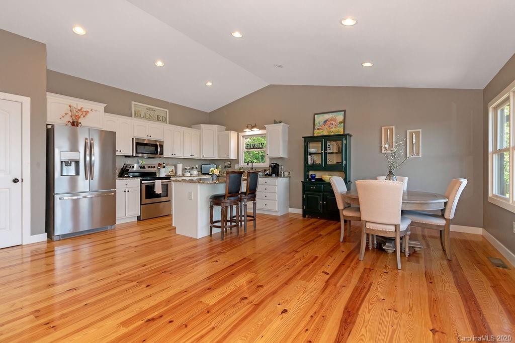 370 Ben Nevis Road Brevard, NC 28712 - Photo 10 of 41 Gallery Image 10