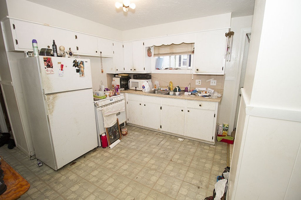 772 New Boston Road Fall River, MA 02720 - Photo 6 of 26 Gallery Image 6