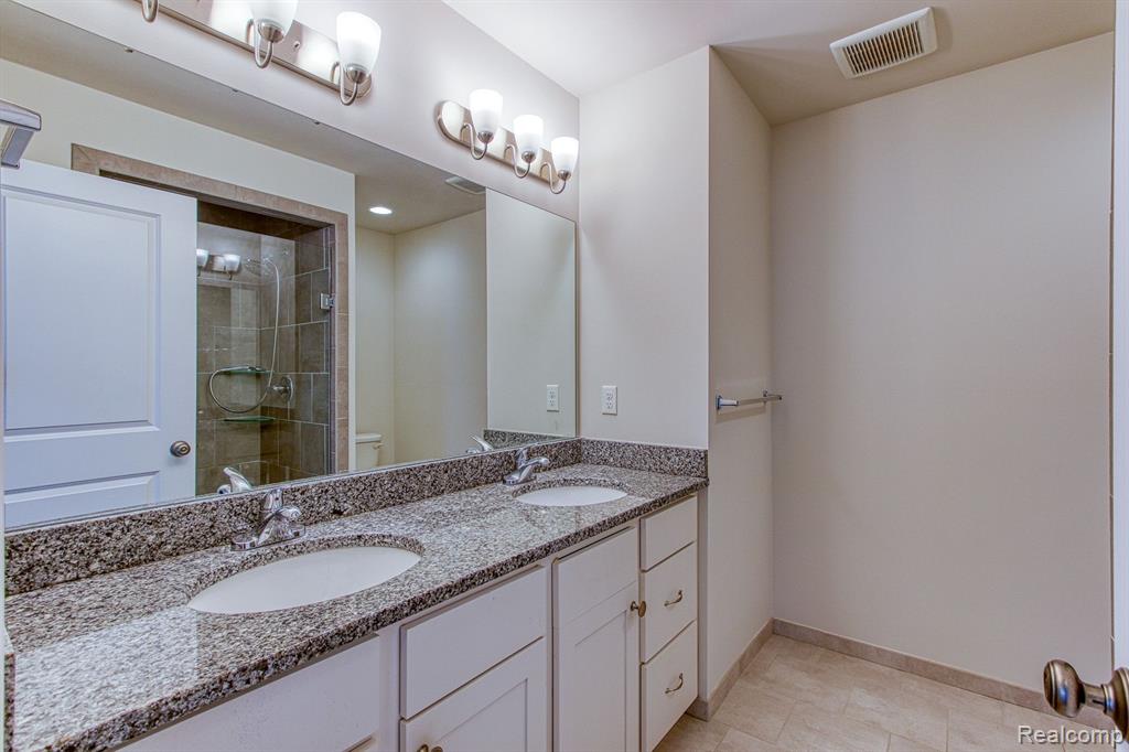2677 Harvard Road Berkley, MI 48072 - Photo 35 of 42