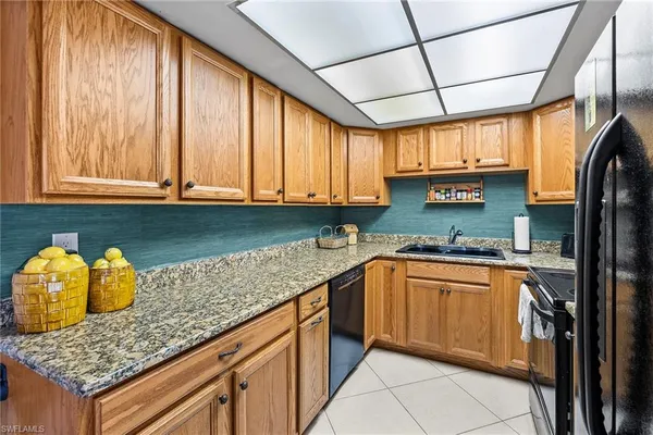 $3,495 | 131 Teryl Road, Unit C3, Naples, FL 34112