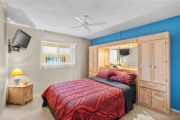 $3,495 | 131 Teryl Road, Unit C3, Naples, FL 34112