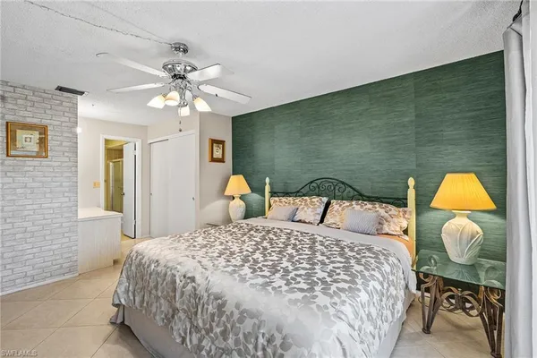 $3,495 | 131 Teryl Road, Unit C3, Naples, FL 34112