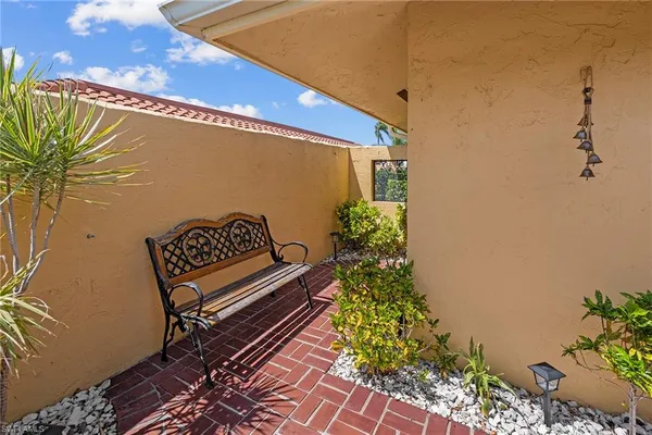 $3,495 | 131 Teryl Road, Unit C3, Naples, FL 34112