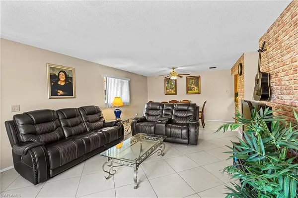 $3,495 | 131 Teryl Road, Unit C3, Naples, FL 34112